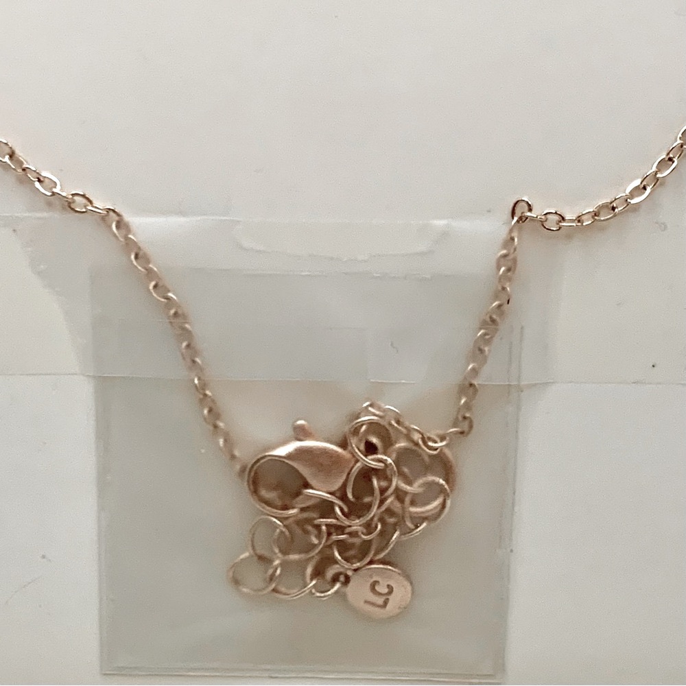 Signed LC Lauren Conrad Delicate Gold Plated Flower & Cubic Zirconia Necklace - Picture 6 of 7